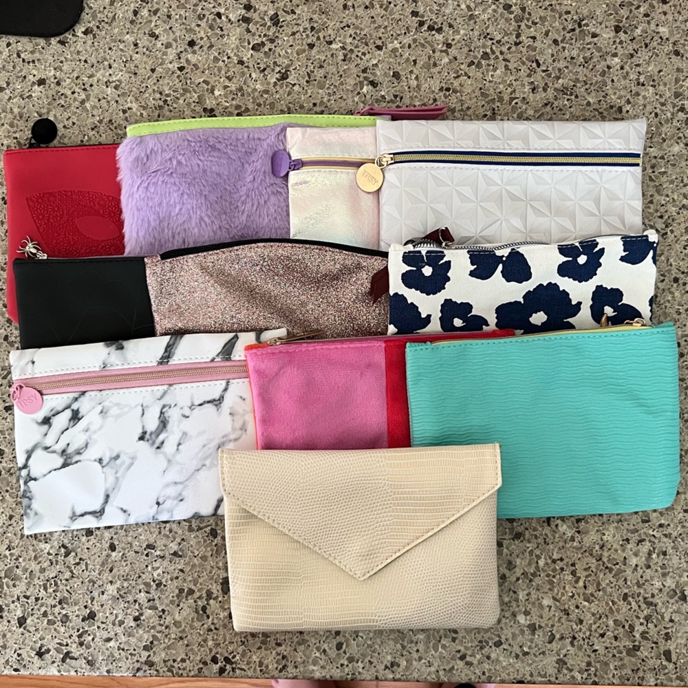 Lot of 11 Ipsy Bags